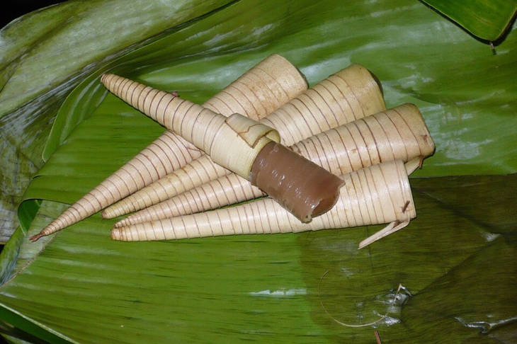 Dumbeg, Jajanan Tradisional Khas dari Rembang yang Bentuknya Mirip Terompet