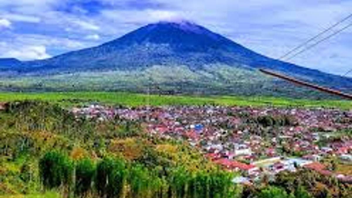 Indahnya Pemandangan, Berikut 5 Gunung Tertinggi di Indonesia