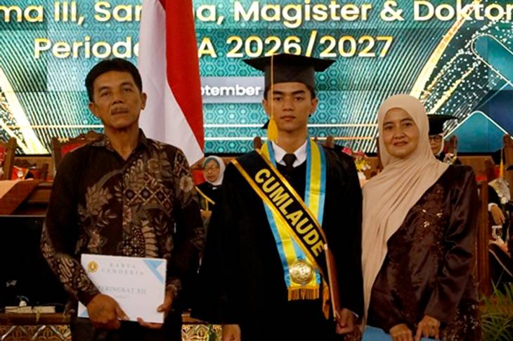 Sempat Gagal Jadi Wakil Jurusan, Putra Pekerja Bengkel Motor Ini Jadi Lulusan Terbaik Teknik Pertambangan UPN Yogyakarta