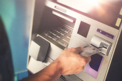 Menilik Jumlah ATM yang Kian Merosot di Indonesia