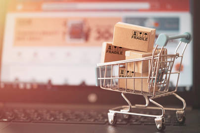 E-Commerce Paling Ramai Dikunjungi 2021, Oren atau Ijo?