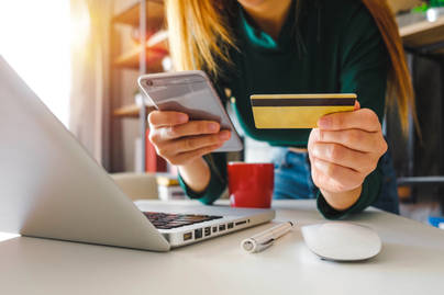 Apa Saja Alasan Masyarakat Indonesia Menggunakan Bank Digital?