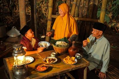 Budget Ramadan 2023 Masyarakat Indonesia: Mayoritas Lebih Besar dari Tahun Lalu, Pengeluaran Terbesar untuk Ibadah