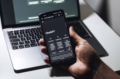 Daftar Platform AI yang Paling Sering Digunakan di Indonesia, ChatGPT Teratas