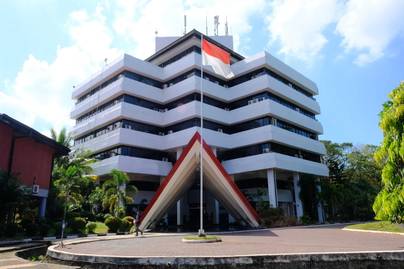 Mengapa Kampus di Luar Jawa Kalah Saing dengan Kampus di Jawa?