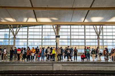 Masa Depan RI: Antara Bonus Demografi Versus Ageing Population