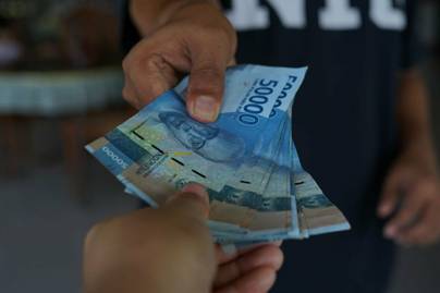 Sektor Informasi dan Komunikasi Catat Rata-Rata Gaji Tertinggi, Sektor Mana yang Terendah?