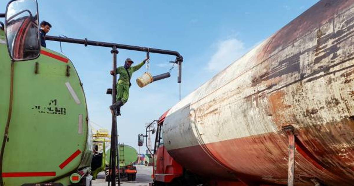 Benarkah Impor Minyak Indonesia Turun?