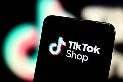 Eksistensi TikTok di Kalangan Gen Z: Media Sosial atau E-Commerce?