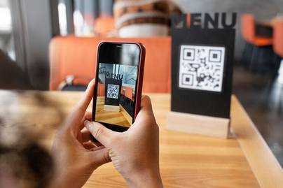 Penggunaan Kode QR Rendah dan Jutaan Orang Indonesia yang Belum Terkoneksi Internet