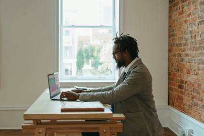 Work From Home Ternyata Tidak Selamanya Baik Untuk Kesehatan