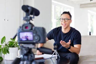 Tren Influencer Terus Meningkat, Apakah Semua Orang Harus Jadi Influencer?