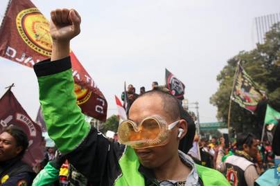 Gusar dengan Potongan Upah, Driver Ojol Lakukan Demonstrasi di Depan DPR RI