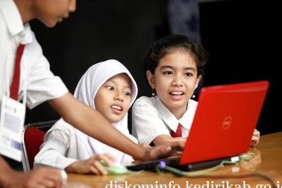 Penggunaan Internet di Kalangan Siswa Semakin Marak, Ini Tujuan Utamanya