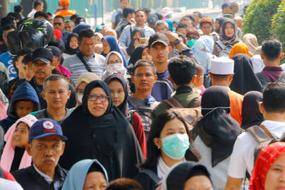 Penduduk Kelas Menengah Indonesia Turun Kelas