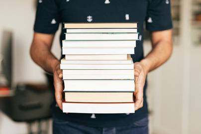 Buku Sastra Sering Dipinjam di Perpustakaan Umum, Apakah Koleksinya Memadai?