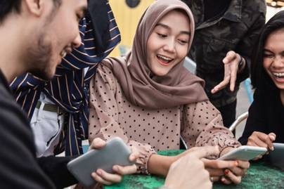Hiburan atau Beban? Menelusuri Hubungan Media Sosial dan Kesehatan Mental Anak Muda