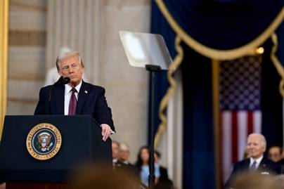 Trump Putuskan AS Kembali ke Energi Fosil, Sebuah Kemunduran?