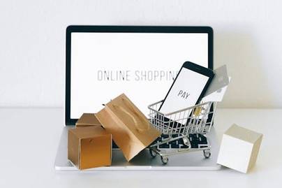 Mayoritas Usaha E-Commerce Jualan Lewat Aplikasi Pesan Instan