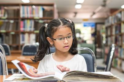 Punya Perpustakaan Tertinggi di Dunia, Minat Baca di Indonesia Masih Rendah