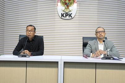 Kasus Dugaan Korupsi Pengadaan Iklan di Bank BJB: KPK Geledah Rumah Ridwan Kamil