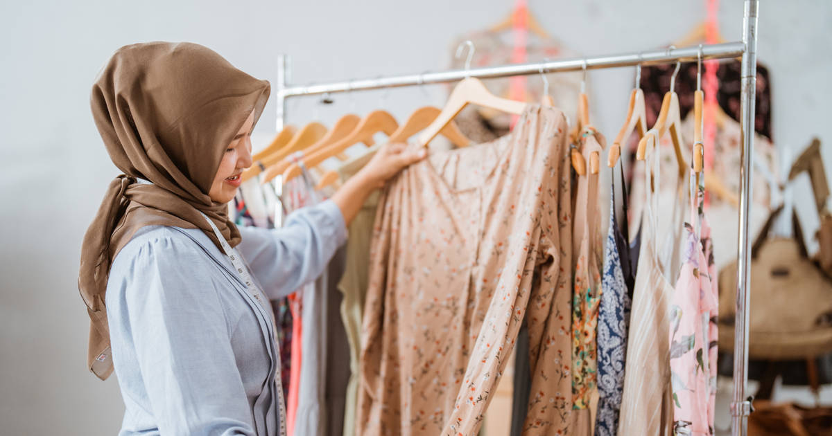 70% Publik Indonesia Pilih Beli Baju Baru Buat Lebaran, Apa Alasannya?