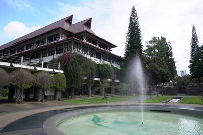 5 Kampus Teknik dan Teknologi Terbaik Indonesia 2025, ITB Nomor Satu!