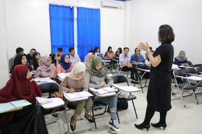 Tren Jumlah Mahasiswa dan Dosen Indonesia 2019-2024
