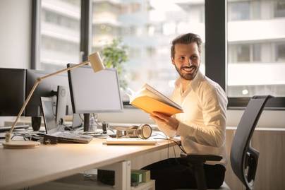10 Negara dengan Work-Life Balance Terbaik 2025