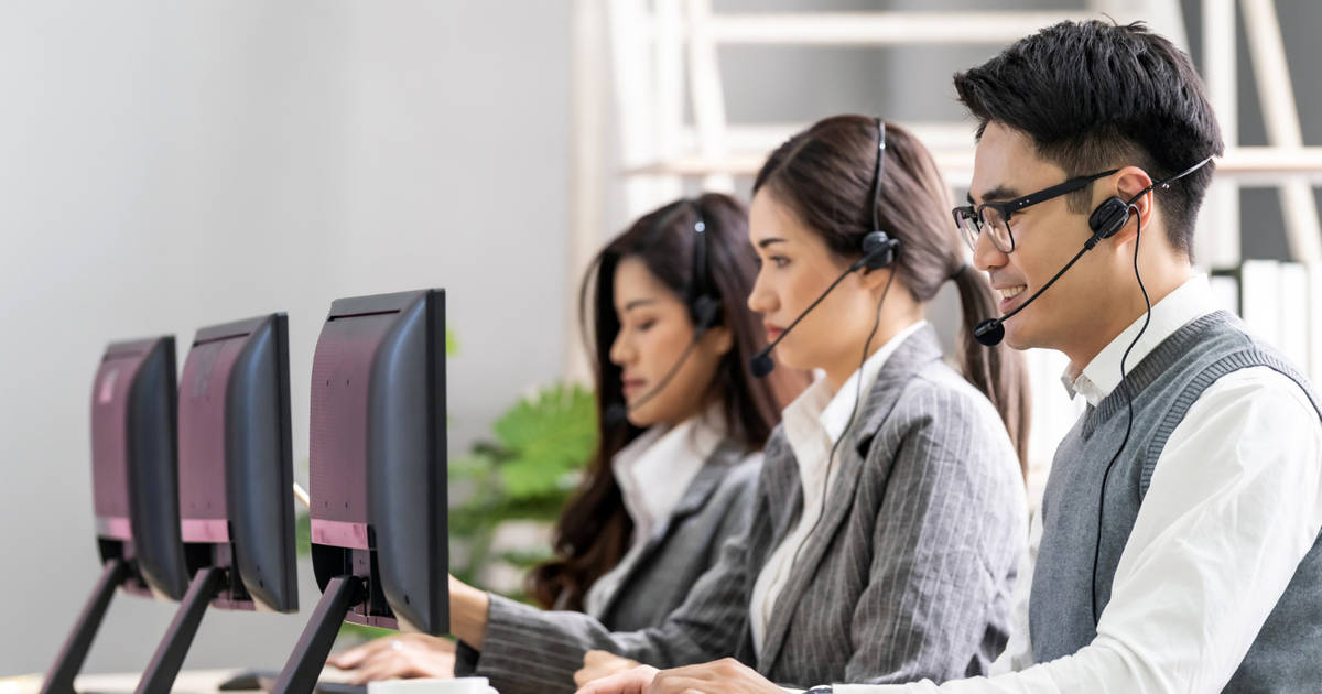 Manusia Vs Chatbot, Mana Customer Service yang Lebih Disukai?