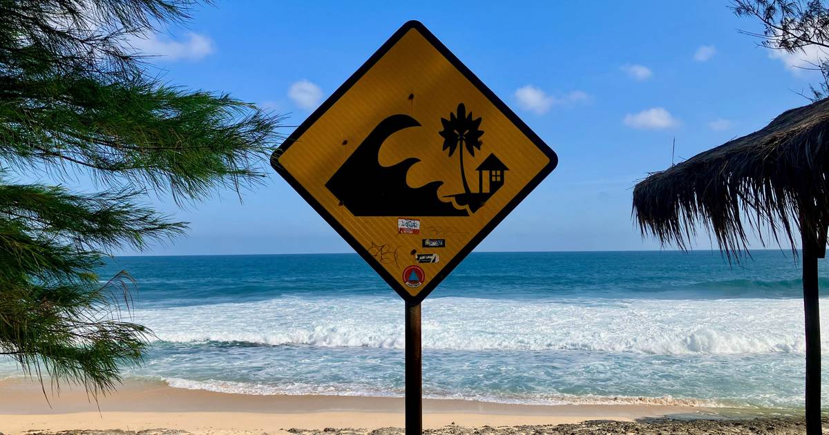 Garis Pantai Panjang Perluas Risiko Dampak Tsunami di Indonesia