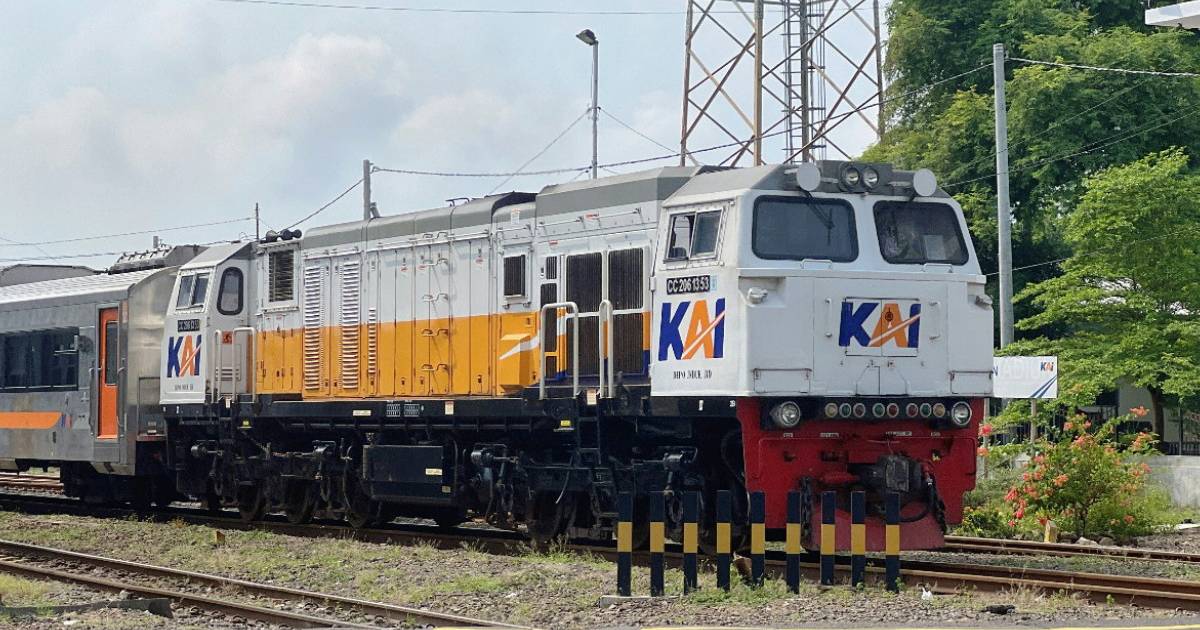 DPR Usul Gerbong Kereta Khusus Perokok, Bagaimana Tanggapan KAI?