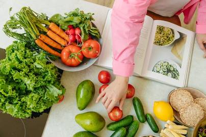Pengeluaran Untuk Bahan Makanan Alami Kenaikan Tertinggi 2025
