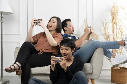 Simak Alasan dan Tantangan Penggunaan Internet di Indonesia 2025