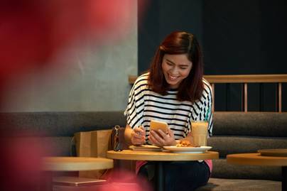 49% Publik RI Pilih Self-Reward ke Kafe