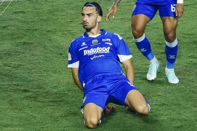Skor Hasil Pertandingan Persib vs Dewa United 1-0, Penalti Jung Bikin Maung Menang