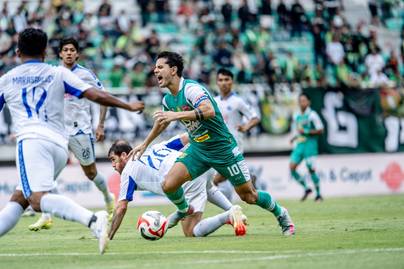 Skor Hasil Pertandingan Persebaya vs Arema FC 1-1, Green Force Gagal Menang Lawan 10 Pemain