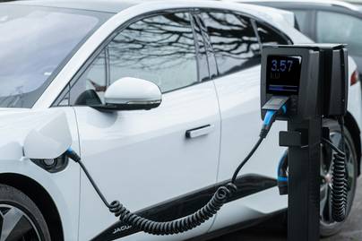Daftar Mobil Listrik Termurah di Bawah Rp200 Juta yang Tersedia di Indonesia!