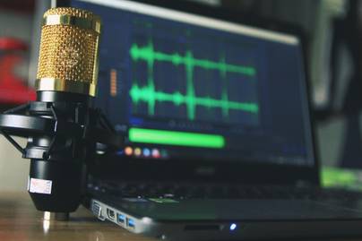 Memahami Kebiasaan Publik RI dalam Mendengar Podcast 2025