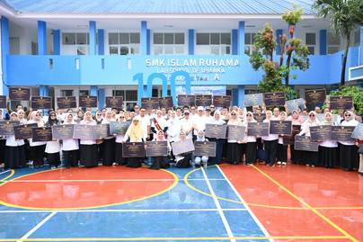 Revitalisasi Sekolah dan Insentif Guru Dorong Mutu Pendidikan Indonesia