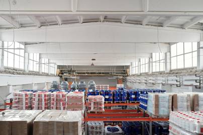 Kenapa Pengiriman Barang Besar di Industri Manufaktur Butuh Penanganan Khusus?