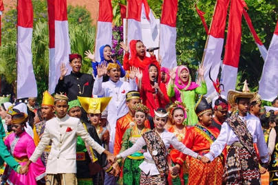 Apa yang Membuat Warga Indonesia Bangga dengan Negaranya?
