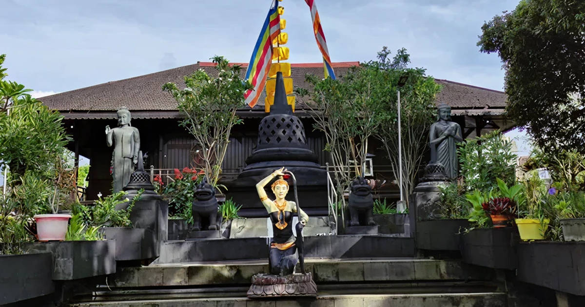 5 Wihara Terbesar di Indonesia yang Megah dan Ikonik