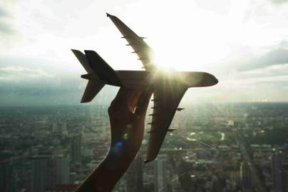 10 Rute Penerbangan Domestik Favorit pada 2025