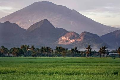 Ini Dia 10 Puncak Tertinggi di Jawa Barat, Ciremai Teratas!