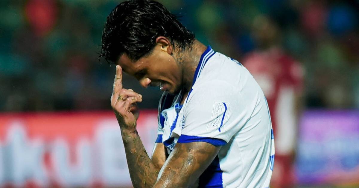 Skor 2-0 Hasil Pertandingan Semen Padang vs Persib, Maung Bandung Masih Kokoh di Puncak