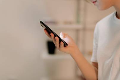 Scrolling Media Sosial Jadi Aktivitas Favorit Gen Z di Waktu Luang