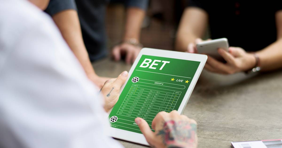 Hampir 5 dari 100 Penduduk Indonesia Main Judi Online