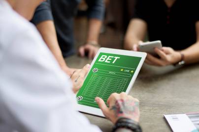 Hampir 5 dari 100 Penduduk Indonesia Main Judi Online