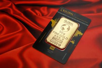 Harga Emas Antam Hari Ini 18 Mei 2026 Turun Rp5.000, Buyback Ikut Melemah